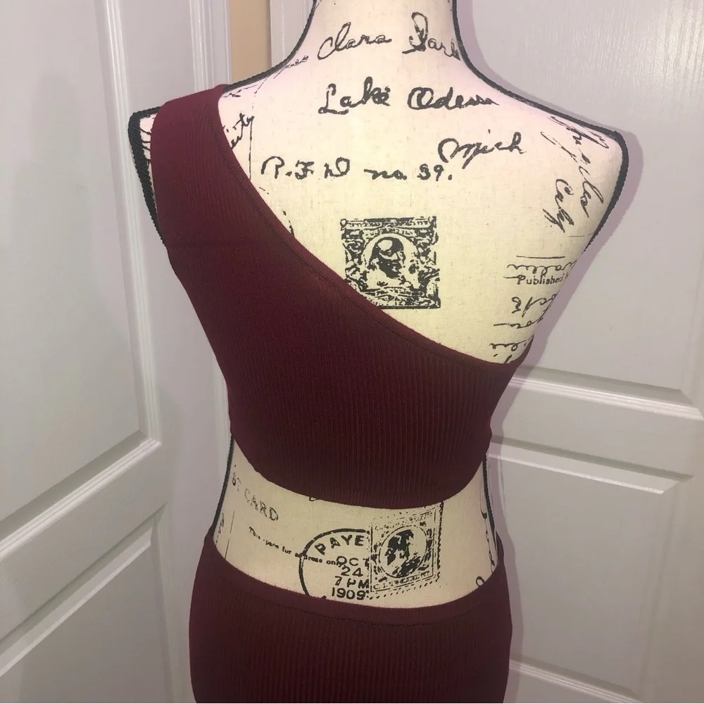 One Shoulder Sweater Dress- size large- NWT $35 - Picture 3 of 7